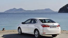 Nowa Corolla - cichy zabójca Avensisa