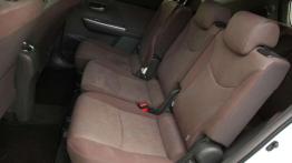 Toyota dla flot oraz nowe wersje Avensisa i Priusa