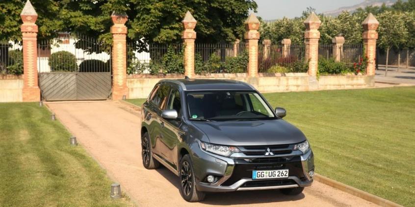 Nowe Mitsubishi Outlander PHEV 2016 już w Polsce!