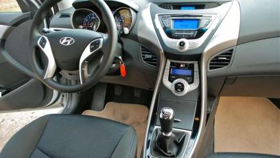 Hyundai Elantra - przystojny sedan