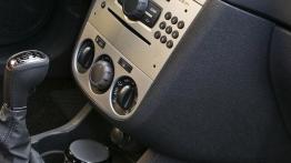 Opel Corsa IV GSI - konsola środkowa