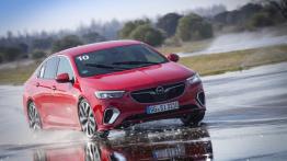 Opel Insignia GSi - widok z przodu
