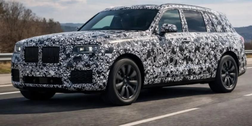 Nowy elektryczny SUV Rolls-Royce z 800 V na testach. Zmiana epoki w luksusie