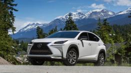 Lexus NX 200t F-Sport (2015) - wersja amerykańska - widok z przodu