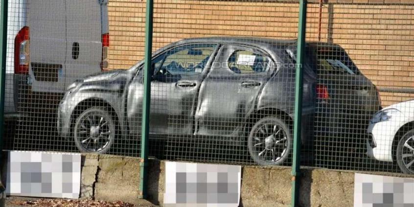 Fiat 500X na pierwszych zdjęciach szpiegowskich