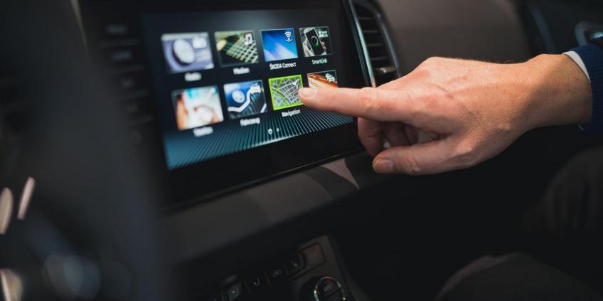 Zawsze online – krótka historia usług connectivity w samochodach marki ŠKODA