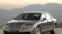 Bentley Continental Flying Spur - widok z przodu