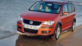 Volkswagen Touran Cross - widok z przodu