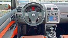 Volkswagen Touran Cross - kokpit