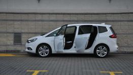 Opel Zafira Turbo – German Express