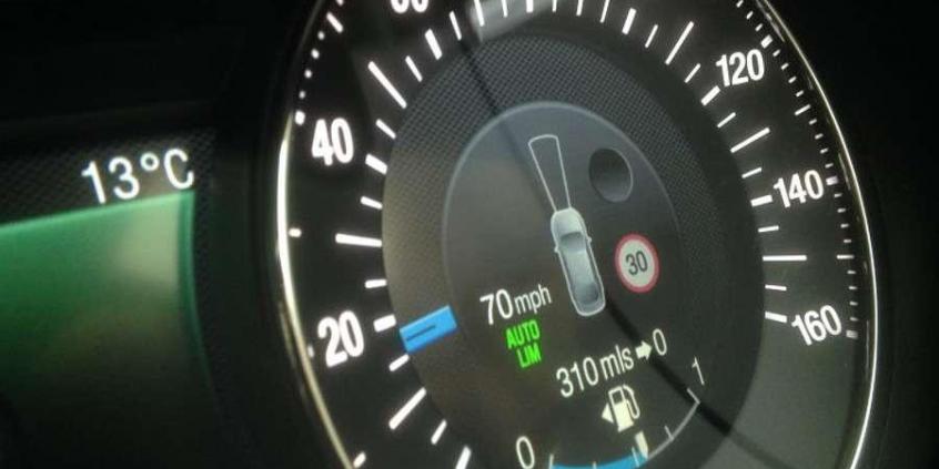 Europarlament przegłosował. Do listy standardowego wyposażenia dołączą kolejne systemy bezpieczeństwa