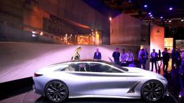 Infiniti Q80 Inspiration - luksus rodem z kosmosu