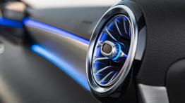 Mercedes zaprezentował wnętrze nowej A-klasy