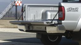 Nissan Pickup - widok z tyłu
