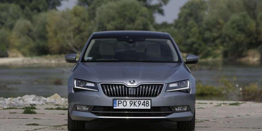 SKODA Superb otwiera nowe możliwości. Klasa premium stała się dostępna.