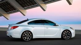 Opel Insignia OPC - prawy bok