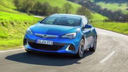 Opel Astra IV OPC - widok z przodu