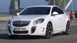 Opel Insignia OPC - widok z przodu