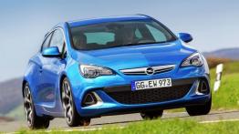 Opel Astra IV OPC - widok z przodu