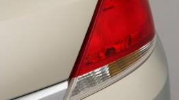 Opel Astra Twin Top OPC - prawy tylny reflektor - wyłączony