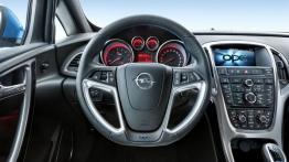 Opel Astra IV OPC - kokpit