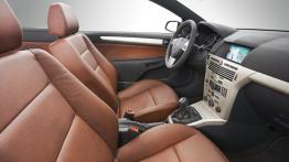Opel Astra Twin Top OPC - widok ogólny wnętrza z przodu