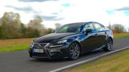 Lexus RC F - rasowe coupe