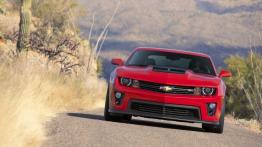 Chevrolet Camaro ZL1 Coupe - przód - reflektory wyłączone