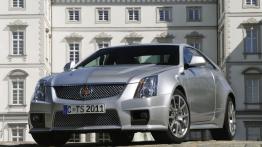 Cadillac CTS-V Coupe - przód - reflektory wyłączone