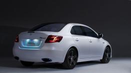 Suzuki Kizashi EcoCharge Concept - tył - reflektory włączone