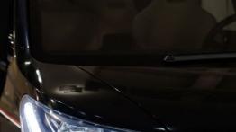 Volkswagen Taxi Concept - prawy przedni reflektor - włączony