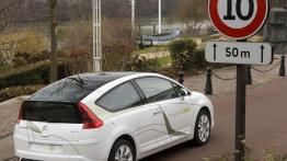 Citroen C4 Hybryda Concept - prawy bok