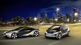 BMW i3 Concept - przód - reflektory włączone
