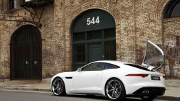 Jaguar C-X16 Concept - tył - bagażnik otwarty