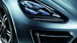 Porsche Panamera Sport Turismo Concept - prawy przedni reflektor - włączony