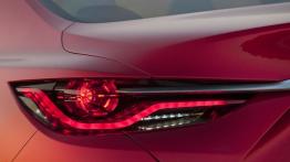 Mazda Takeri Concept - lewy tylny reflektor - włączony