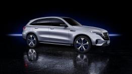 Mercedes-Benz EQC - prawy bok