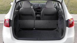 Seat Ibiza SportTourer - tylna kanapa złożona, widok z bagażnika