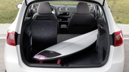 Seat Ibiza SportTourer - tylna kanapa złożona, widok z bagażnika