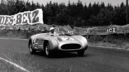 Mercedes 300 SLR - widok z przodu