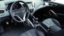 Hyundai Veloster - pełny panel przedni