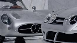 Mercedes 300 SLR - widok z przodu