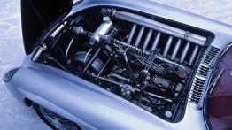 Mercedes 300 SLR - silnik