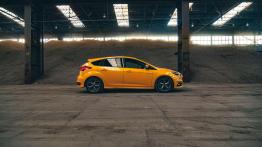 Ford Focus ST FL - pomarańczowy prowokator