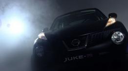 Nissan Juke-R - przód - reflektory włączone