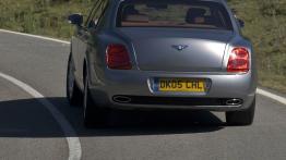 Bentley Continental Flying Spur - widok z tyłu