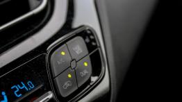 Czy samochód ochroni nas przed smogiem? Sprawdzamy na przykładzie Toyoty C-HR