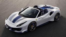 Nowe Ferrari F8 Spider kontra McLaren 720S Spider