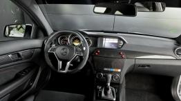 Mercedes C63 AMG Coupe Black Series Safety Car - pełny panel przedni
