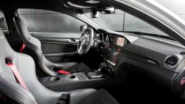 Mercedes C63 AMG Coupe Black Series Safety Car - widok ogólny wnętrza z przodu